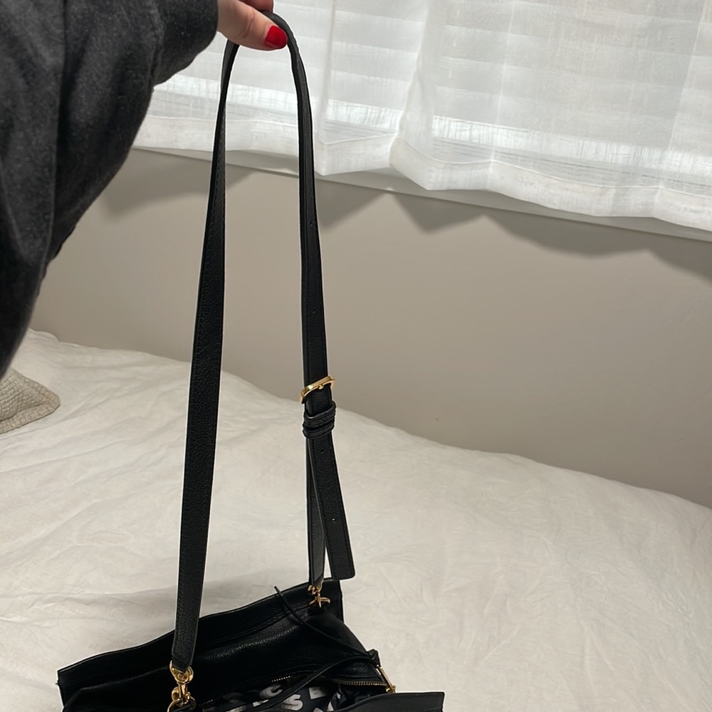 Marc Jacob’s Black crossbody medium purse - Picture 4 of 6